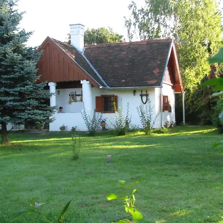 Berkenye Fogado Holiday home Szalafo